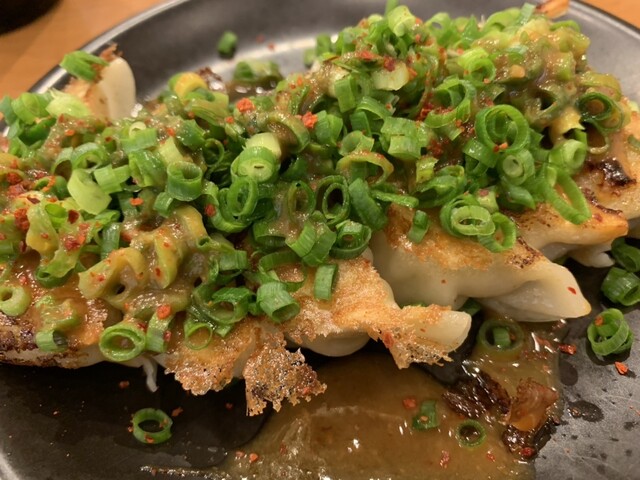 味噌と餃子の青源（あおげん）の餃子